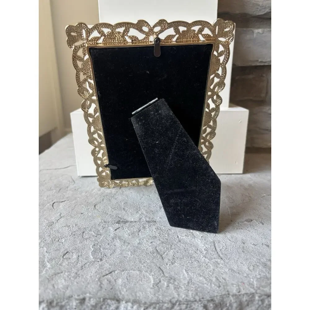 Rectangular Metal Bow Floral Desktop Picture Frame Table Top Home Decor 4 x 6